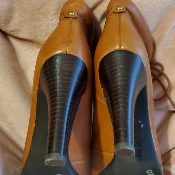 NWOT Lauren Ralph Lauren Boots. Accepting fair offers. - Picture 3 of 7